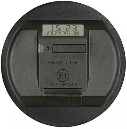 Elektronische Parkscheibe Park Lite mit digitaler Zeitanzeige Runde elektronische Parkscheibe Park Lite mit digitaler Anzeige der Uhrzeit und des Datums auf der Vorderseite