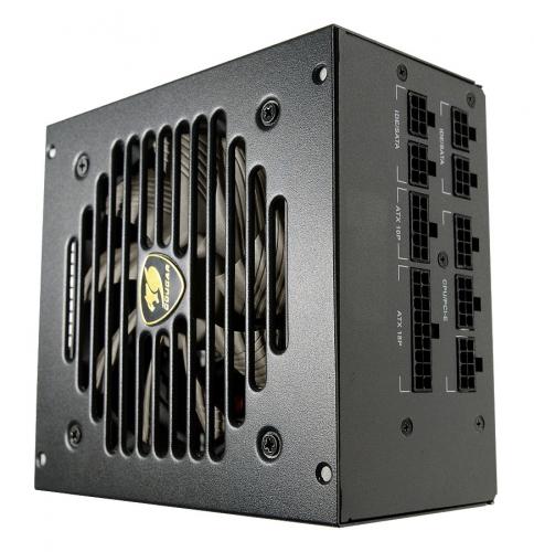 Schwarzes modulares Computer-Netzteil mit Lüfter und mehreren Anschlüssen